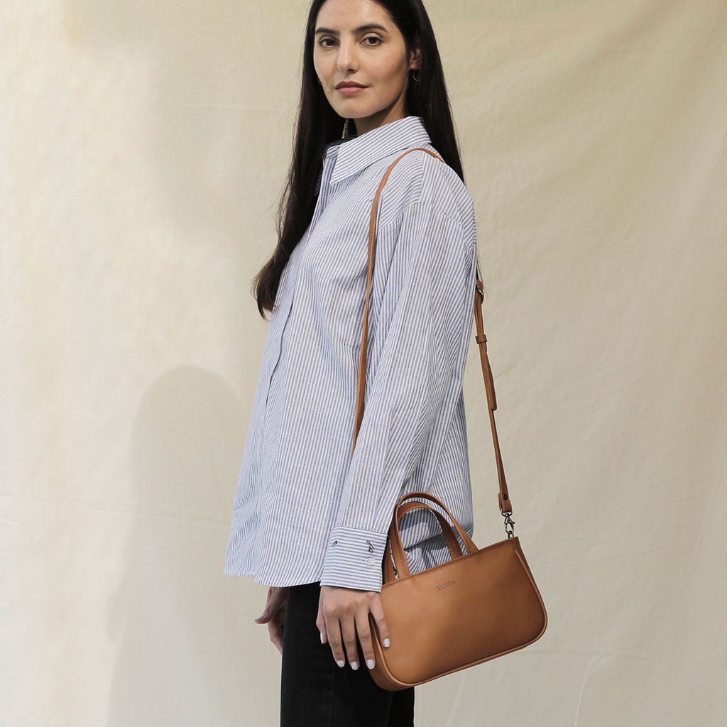 Cartera de mano y bandolera La Petite