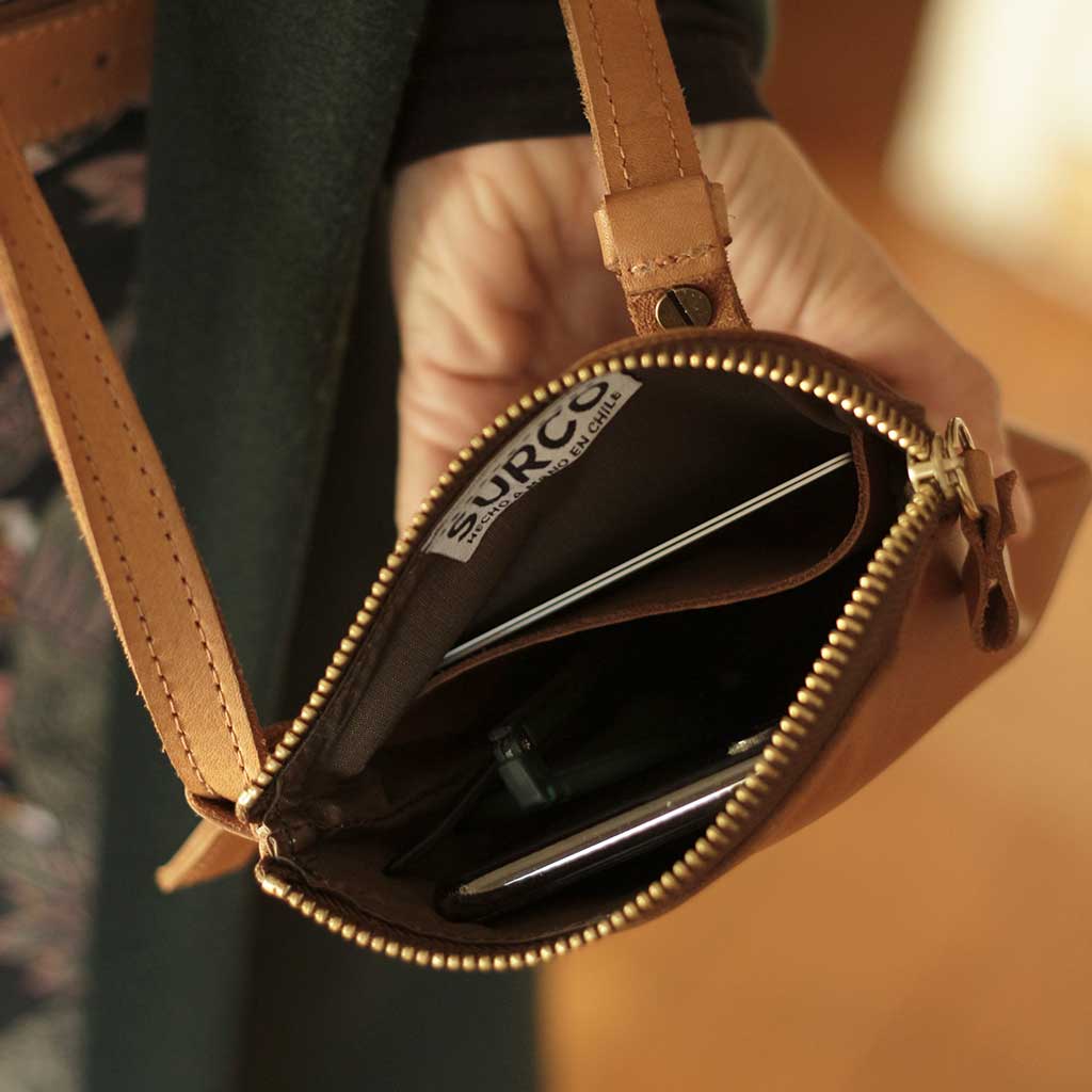 Mini bandolera de cuero porta celular