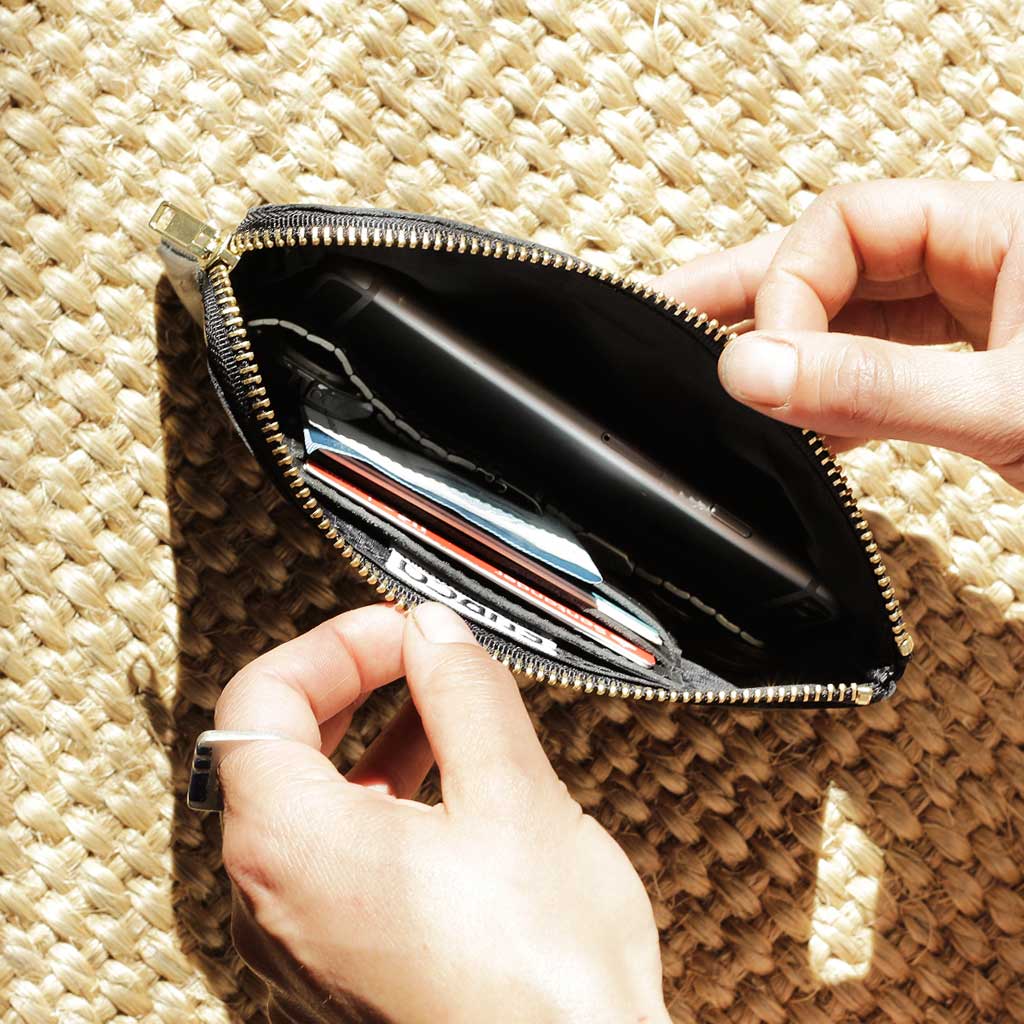 Billetera de mujer con tarjetero hecha en cuero