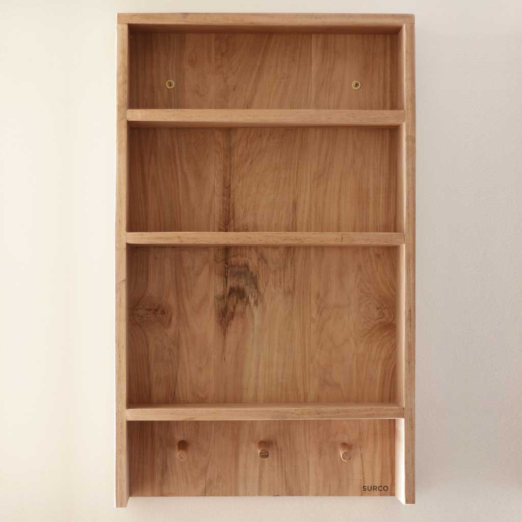 Repisa estantería de madera nativa