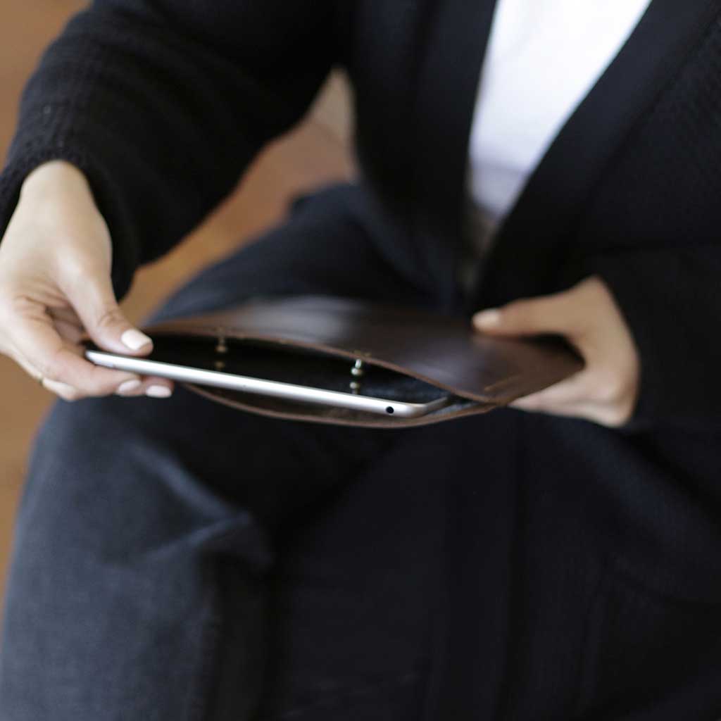 Funda de cuero acolchada para tablet