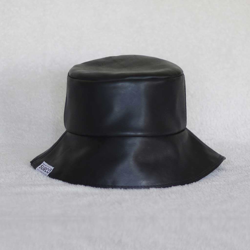 Gorro Bucket cuero negro