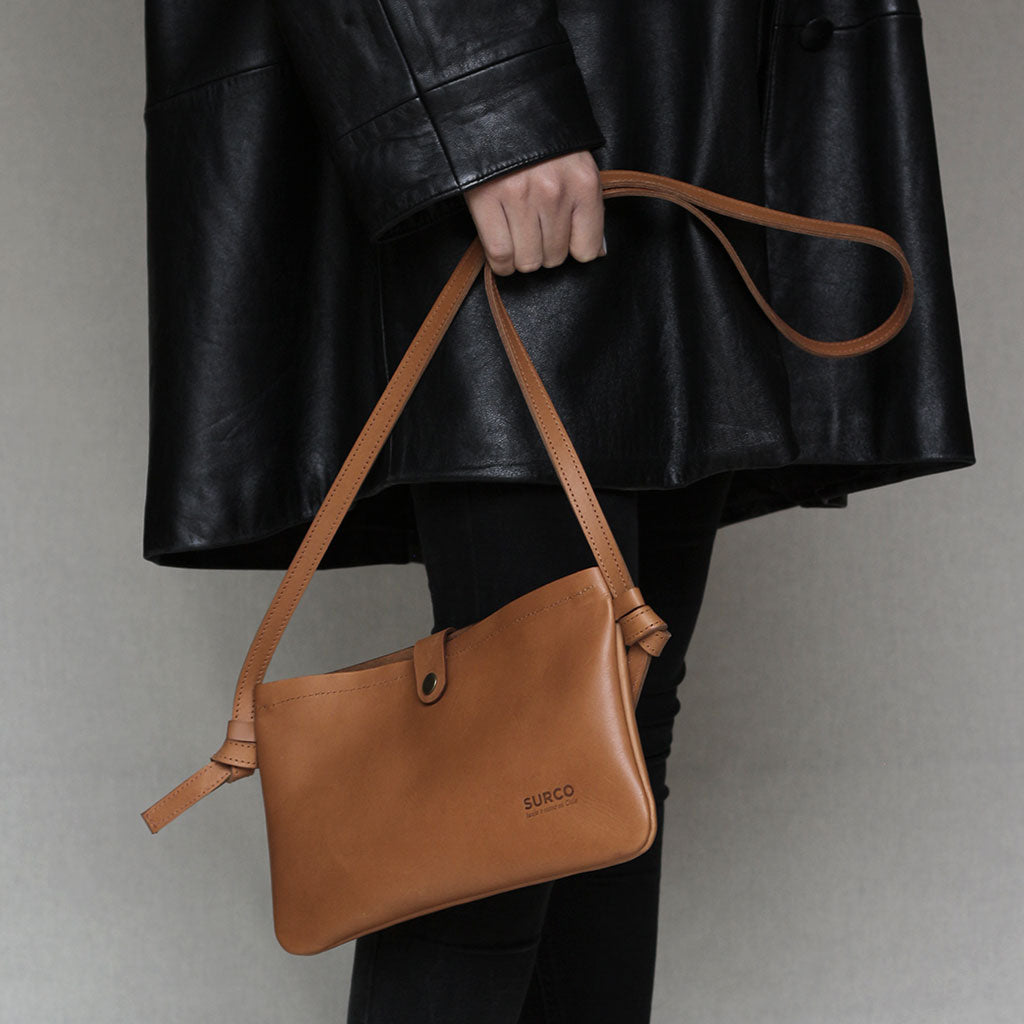 Bandolera Esencial de cuero