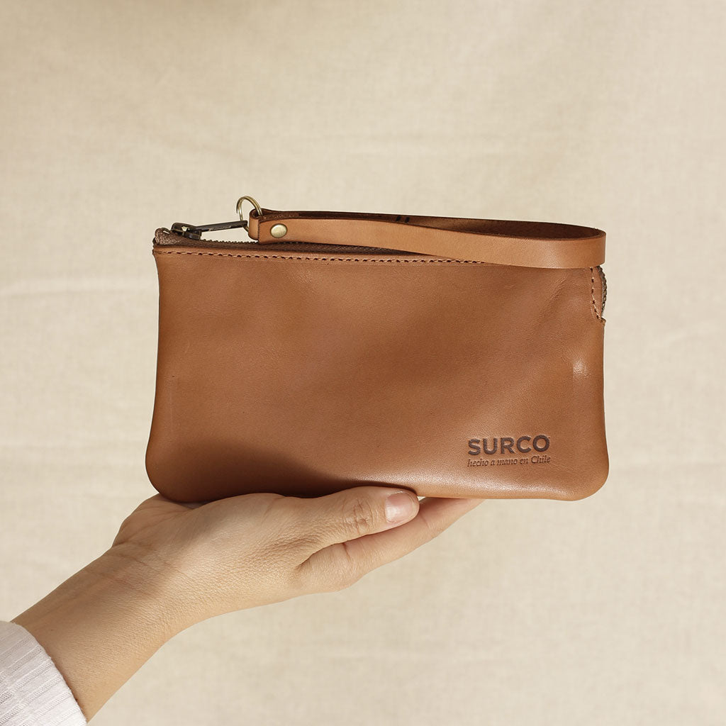 Billetera clutch de cuero con tarjetero
