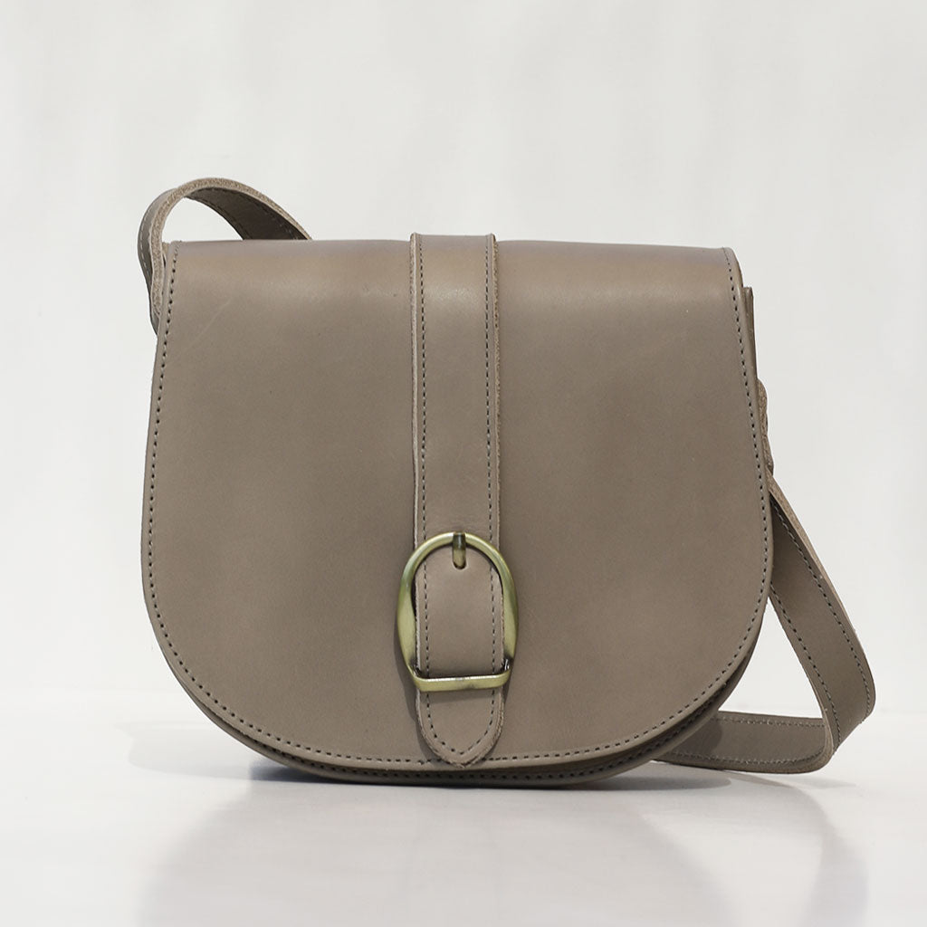 Pequeña Pescadora: Cartera-Bandolera de cuero