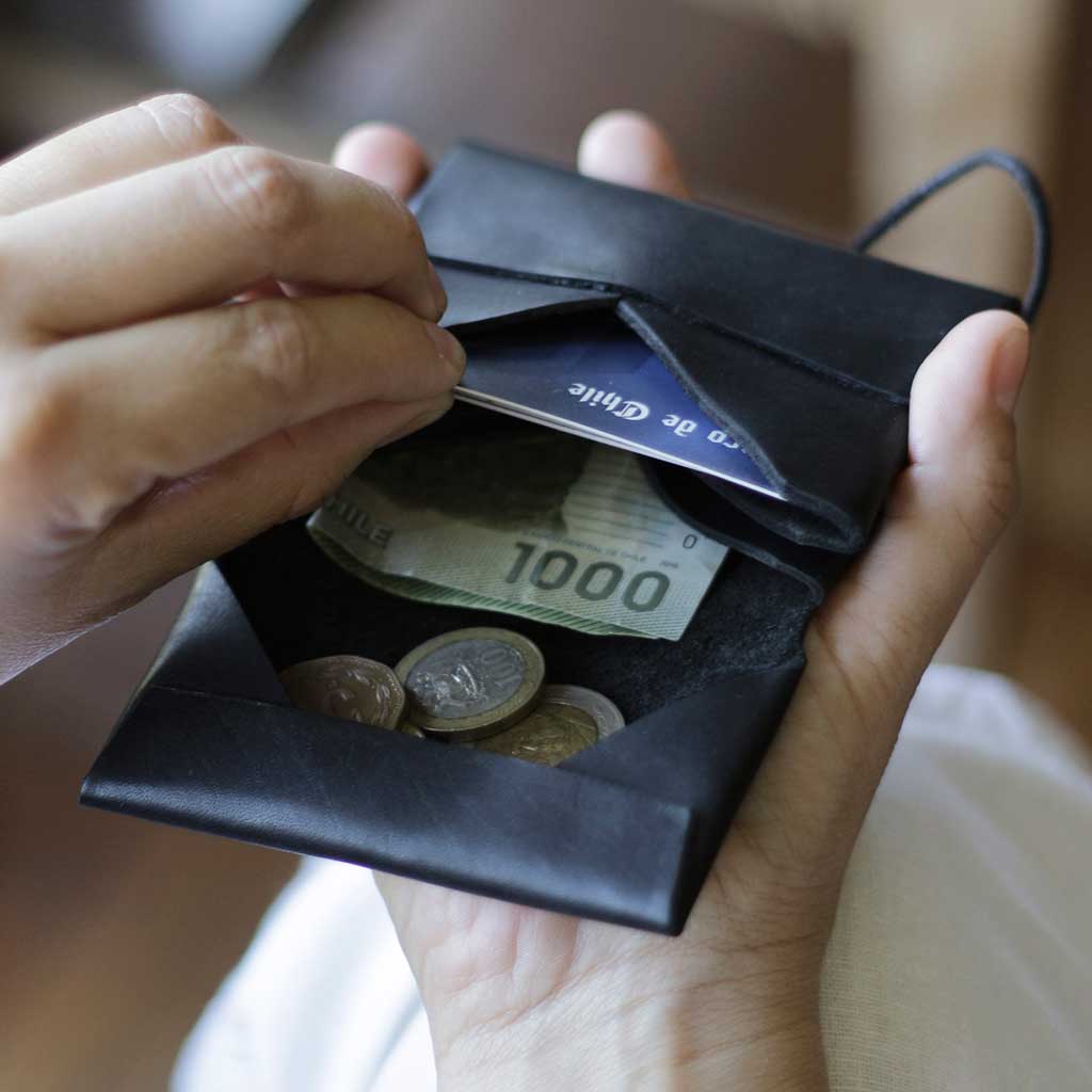 Billetera compacta de cuero