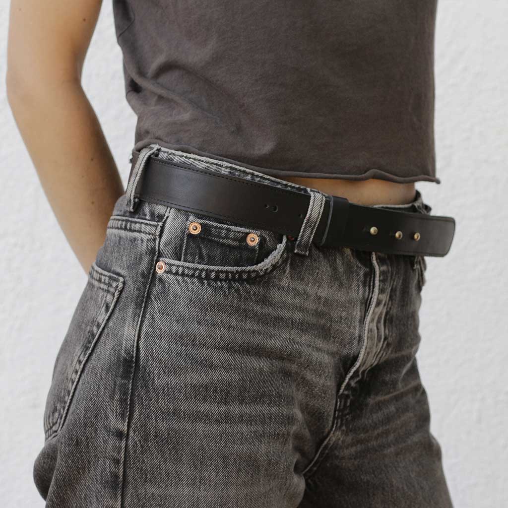 Cinturón de cuero mujer negro con colleras