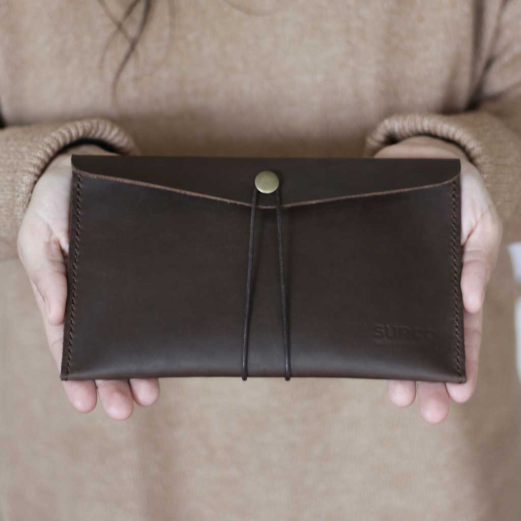 Estuche grande multiporopósito de cuero 