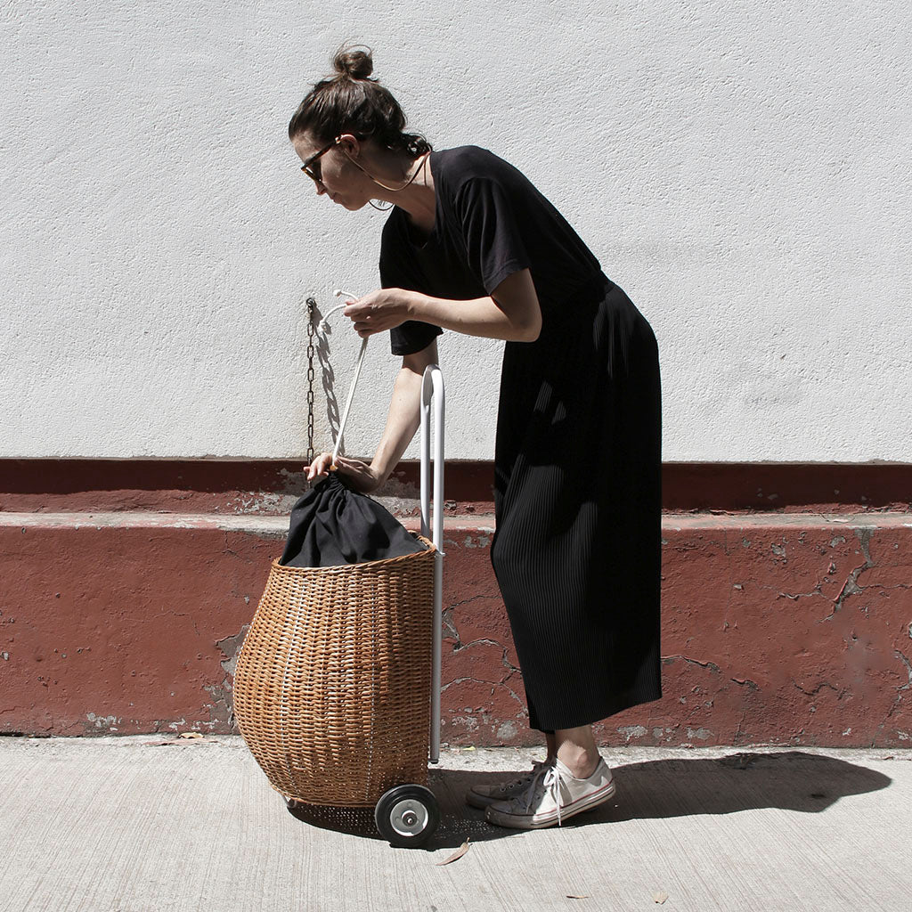 Globo: carro de arrastre tejido en mimbre