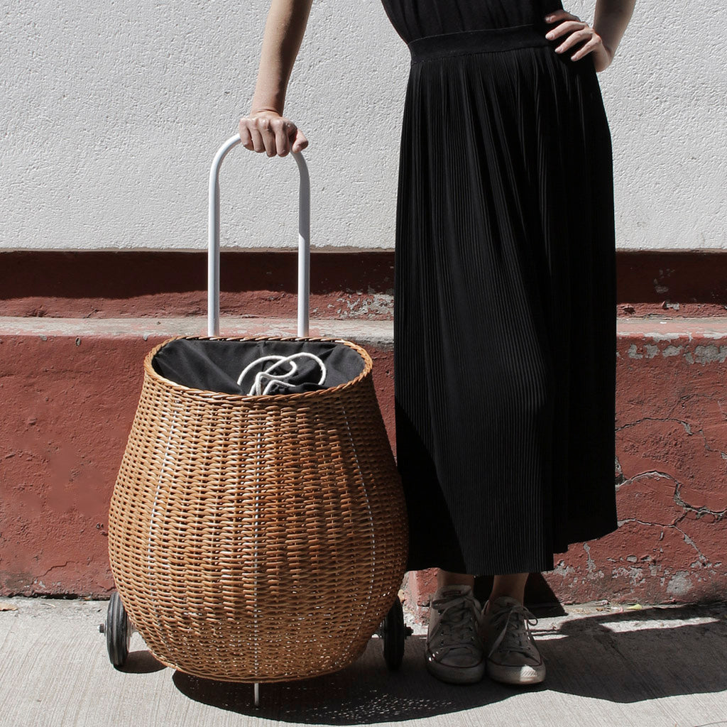 Globo: carro de arrastre tejido en mimbre