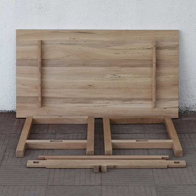 Mesa escritorio desarmable hecho en madera de coigue