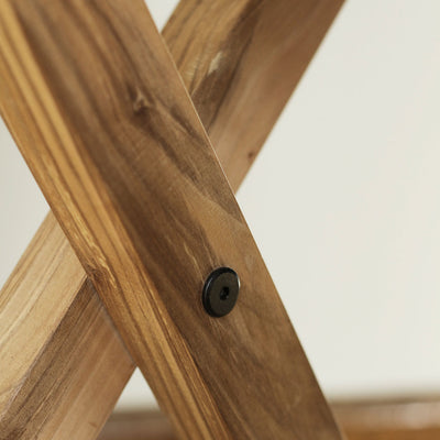 Detalle Piso taburete plegable de madera nativa y cuero
