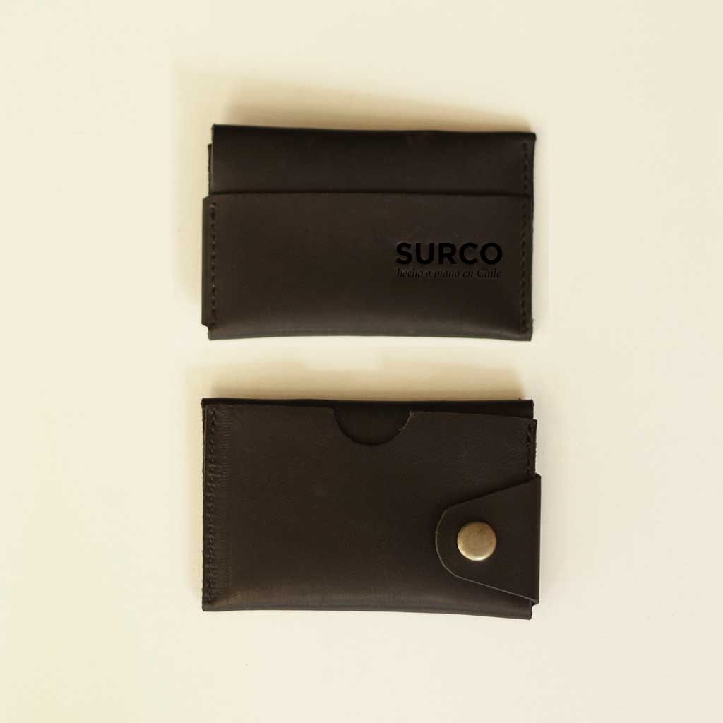 Tarjetero y billetera porta documentos de cuero