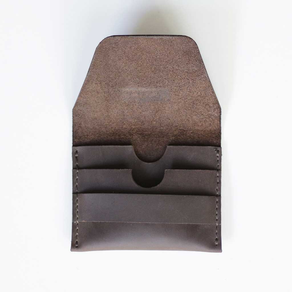 Tarjetero y billetera porta documentos de cuero café moro